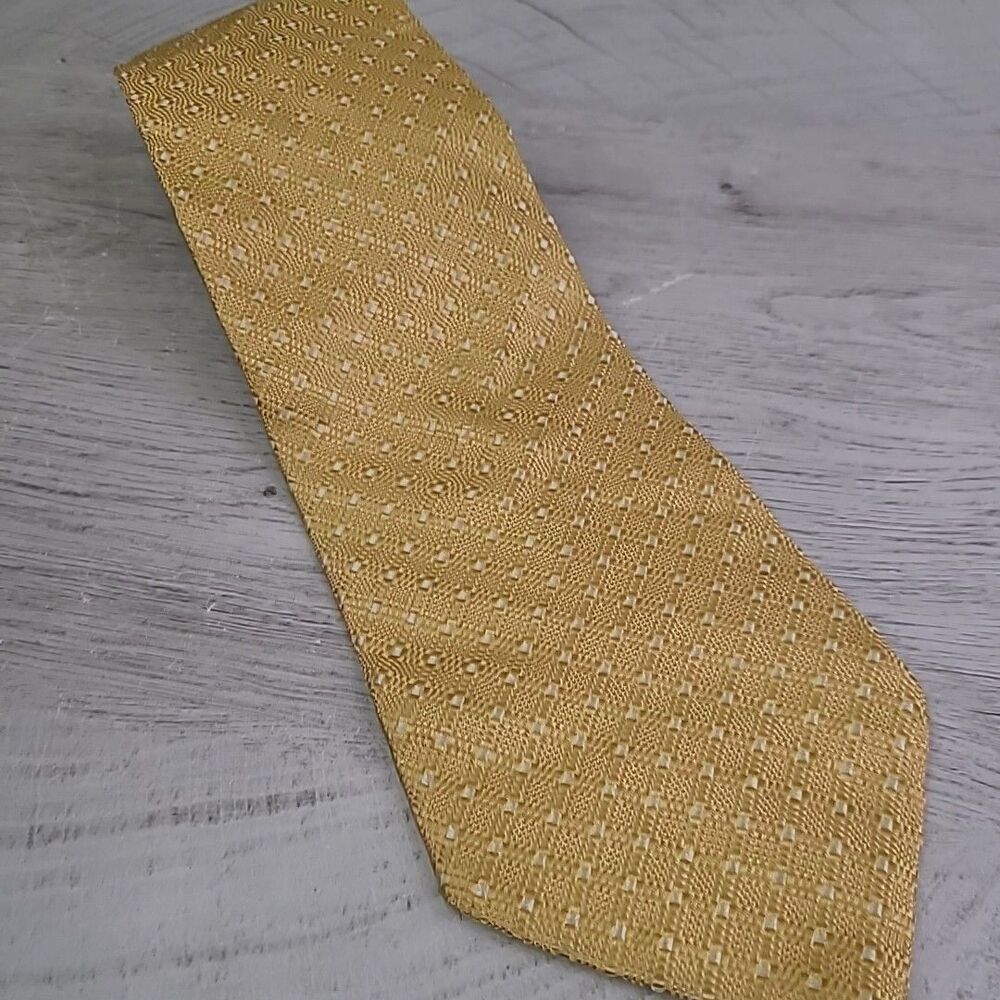 Tommy Hilfiger Gold Tone 100% Silk Mens Tie Necktie EUC
